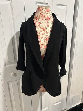 Women's Black Open-Front Blazer with Draped Lapel